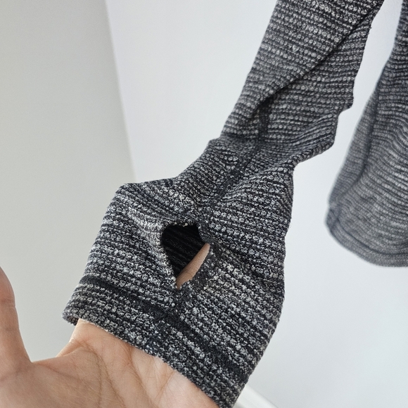 LULULEMON Healthy Heart PulloverCoco Pique Black - Picture 6 of 9